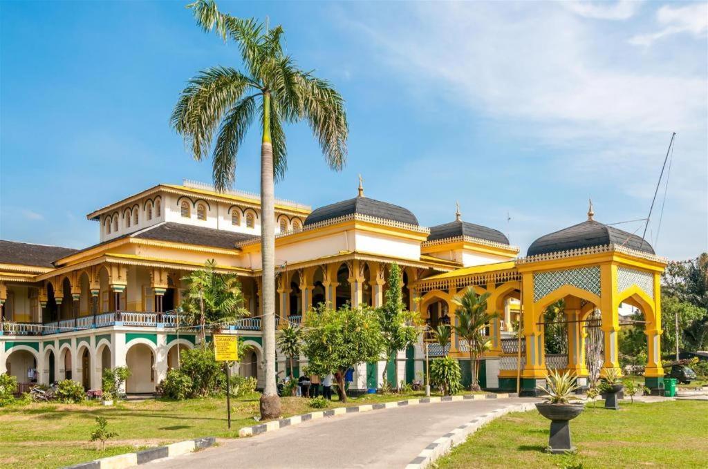 The Sulthan Darussalam Medan Eksteriør billede